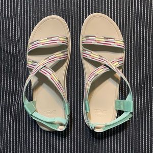 Teva Sandals sz. 9